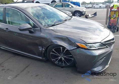 2020 Toyota Camry Se z USA, uszkodzony, nr VIN 4T1G11AK4LU360818